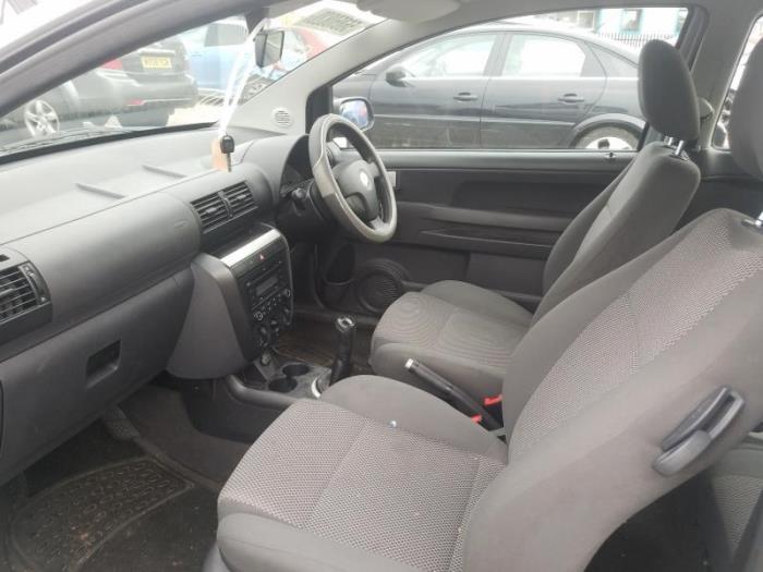 Volkswagen Fox 1.2 Sloopvoertuig (2008, Zilvergrijs)