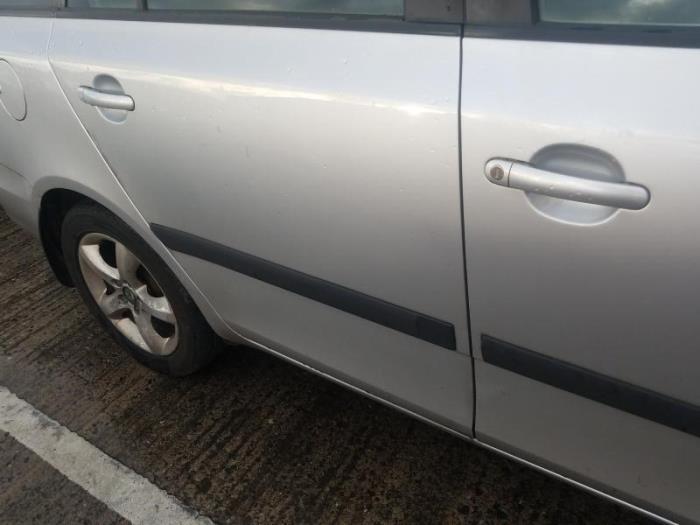 Skoda Fabia II Combi 1.2 TDI 12V Greenline Sloopvoertuig (2011, Zilvergrijs)