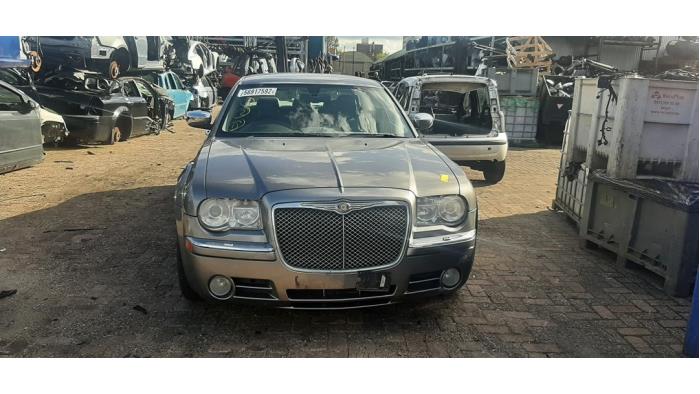 Chrysler 300 C 3.0 CRD V6 24V Sloopvoertuig (2006, Donker, Grijs)