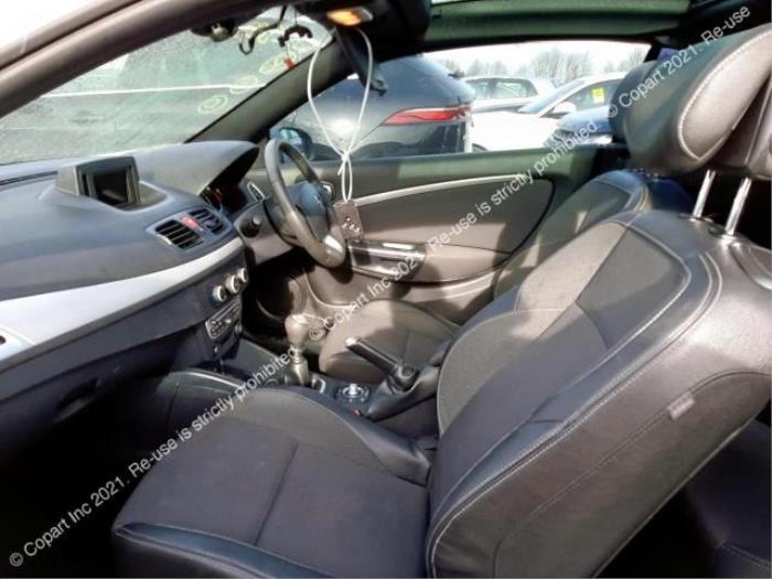 Renault Megane III CC 1.4 16V TCe 130 Skrotfordon (2011, WIT)