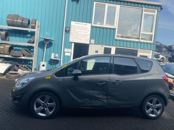 Opel Meriva 1.4 Turbo 16V ecoFLEX Sloopvoertuig (2010, Beige)