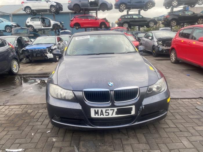 BMW 3 serie 318i 16V Sloopvoertuig (2009, Donker, Grijs)