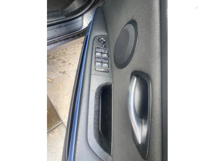 BMW 3 serie 318i 16V Sloopvoertuig (2009, Donker, Grijs)