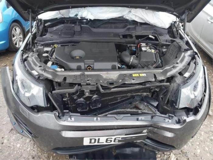 Landrover Discovery Samochód złomowany (2017, Srebrnoszary)