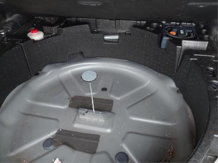 Landrover Discovery Samochód złomowany (2017, Srebrnoszary)