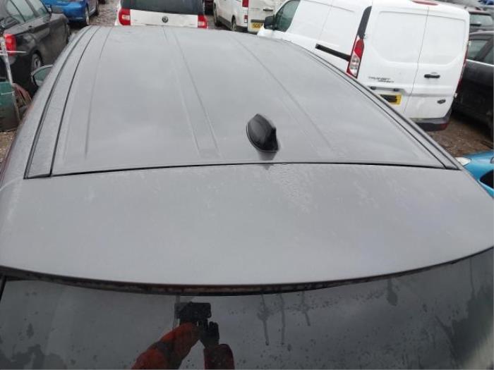 Landrover Discovery Samochód złomowany (2017, Srebrnoszary)