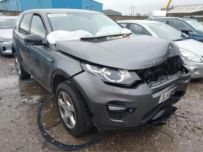 Landrover Discovery Samochód złomowany (2017, Srebrnoszary)