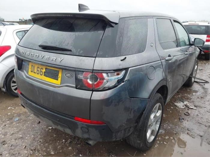 Landrover Discovery Samochód złomowany (2017, Srebrnoszary)