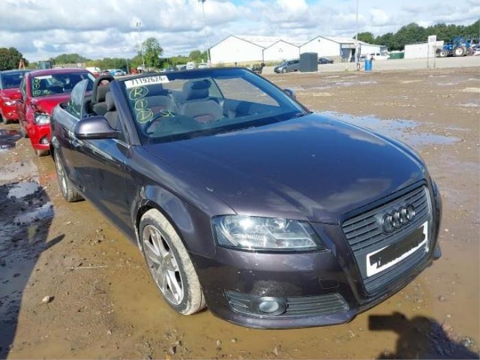 Audi A3 Cabriolet 1.2 TFSI Samochód złomowany (2010, Ciemny, Purpurowy)
