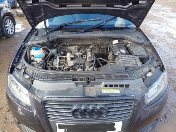 Audi A3 Cabriolet 1.2 TFSI Samochód złomowany (2010, Ciemny, Purpurowy)