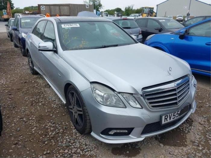 Mercedes E E-350 BlueTec V6 24V Skrotfordon (2009, LICHT ZILVERGRIJS)