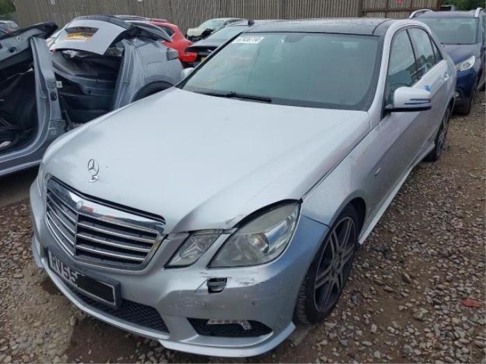 Mercedes E E-350 BlueTec V6 24V Skrotfordon (2009, LICHT ZILVERGRIJS)