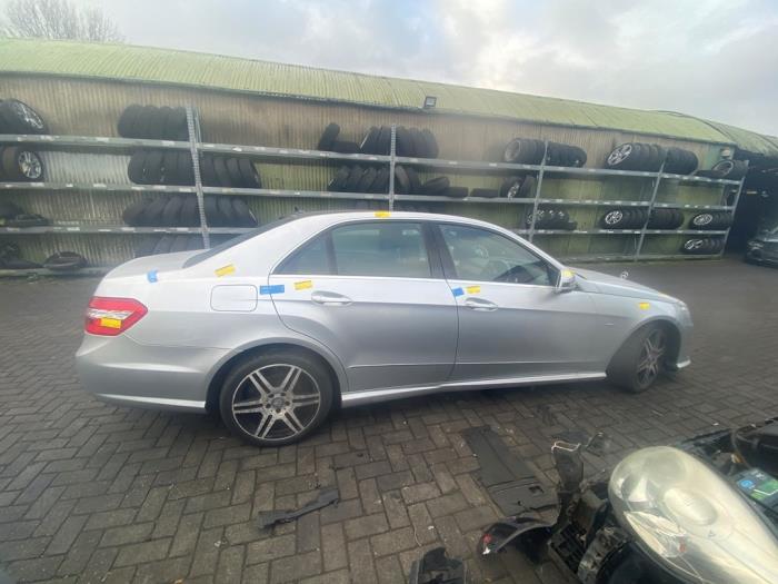 Mercedes E E-350 BlueTec V6 24V Skrotfordon (2009, LICHT ZILVERGRIJS)