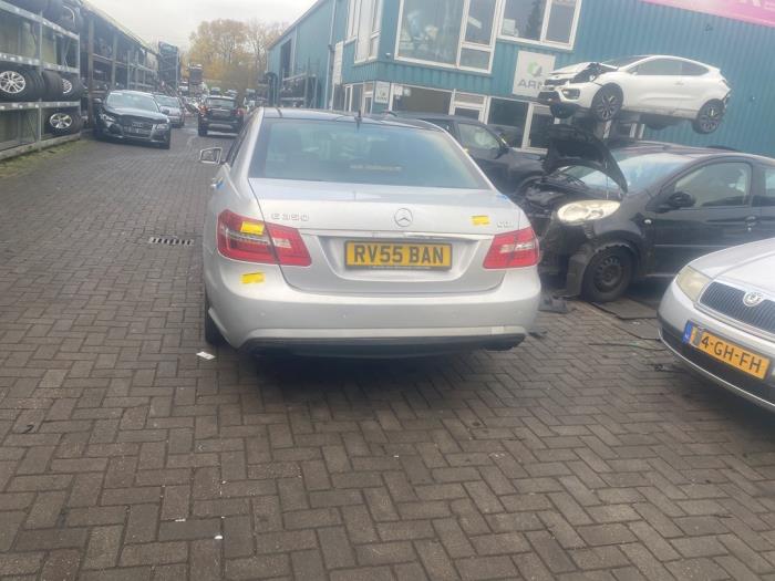Mercedes E E-350 BlueTec V6 24V Skrotfordon (2009, LICHT ZILVERGRIJS)