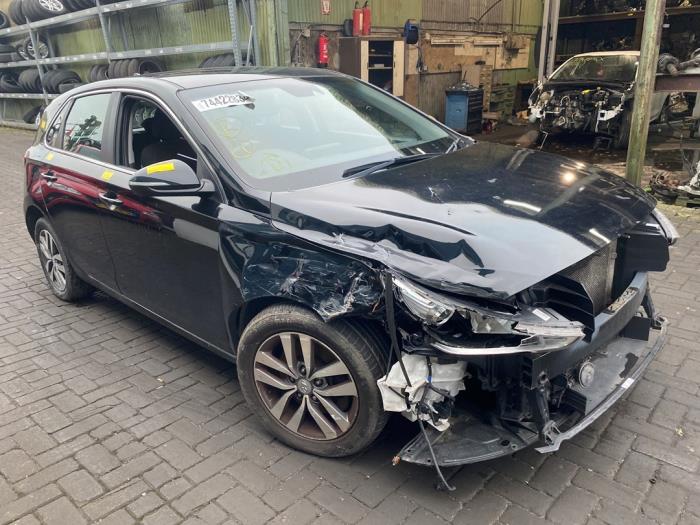 Hyundai i30 1.0 T-GDI 12V Sloopvoertuig (2017, Zwart)