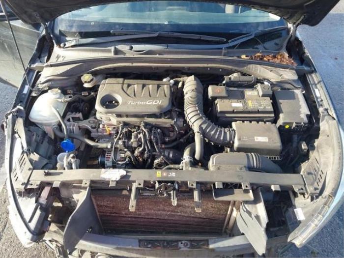 Hyundai i30 1.0 T-GDI 12V Sloopvoertuig (2017, Zwart)