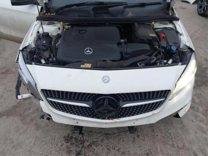 Mercedes A 2.0 A-250 Turbo 16V Skrotfordon (2016, 650 (CALCIETWIT - UNILAK))
