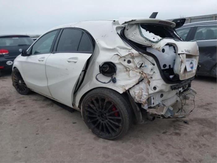 Mercedes A 2.0 A-250 Turbo 16V Skrotfordon (2016, 650 (CALCIETWIT - UNILAK))