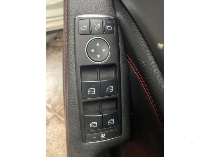 Mercedes A 2.0 A-250 Turbo 16V Skrotfordon (2016, 650 (CALCIETWIT - UNILAK))