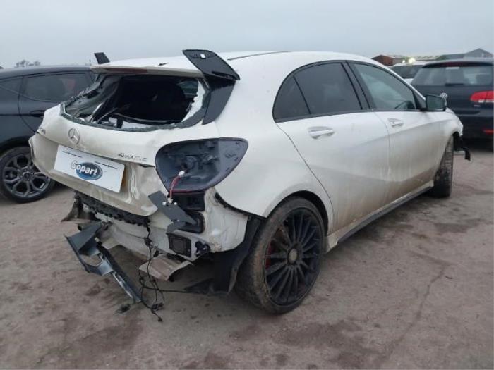 Mercedes A 2.0 A-250 Turbo 16V Skrotfordon (2016, 650 (CALCIETWIT - UNILAK))