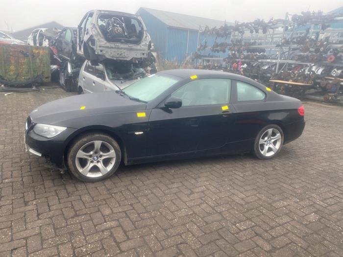 BMW 3 serie 318i 16V Skrotfordon (2011, SCHWARZ II (668))