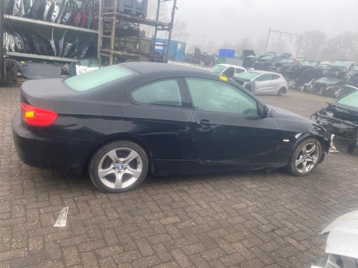 BMW 3 serie 318i 16V Skrotfordon (2011, SCHWARZ II (668))