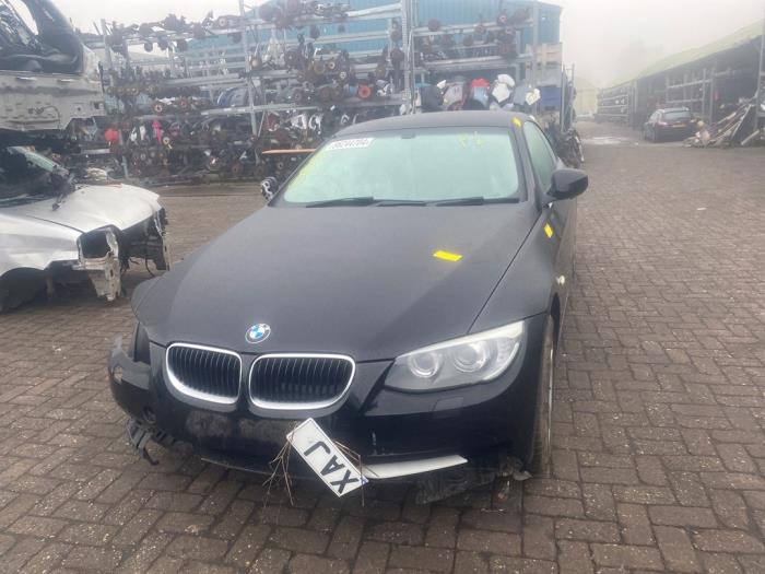 BMW 3 serie 318i 16V Skrotfordon (2011, SCHWARZ II (668))