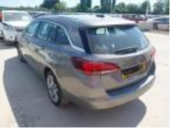 Opel Astra K Sports Tourer 1.0 Turbo 12V Sloopvoertuig (2016, Moondust, Moonmist, Muisgrijs, Zilvergrijs)
