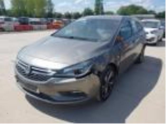 Opel Astra K Sports Tourer 1.0 Turbo 12V Sloopvoertuig (2016, Moondust, Moonmist, Muisgrijs, Zilvergrijs)