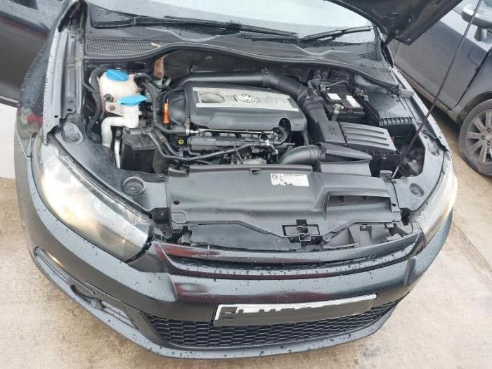 Volkswagen Scirocco 2.0 TSI 16V Skrotfordon (2009, ZWART)