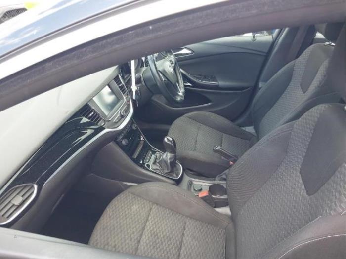 Opel Astra K 1.0 SIDI Turbo 12V Skrotfordon (2016, ZWART)