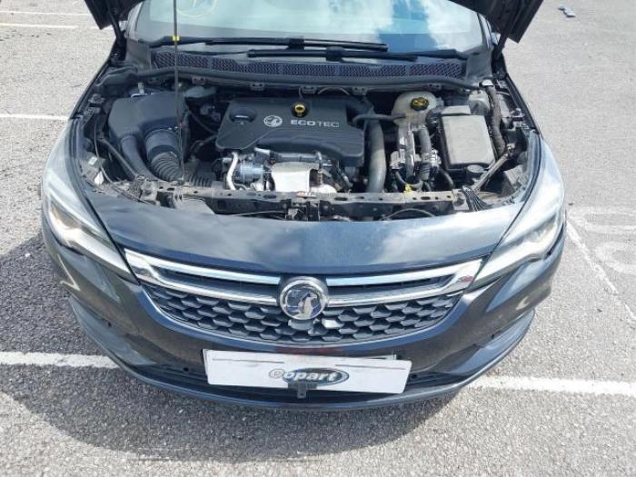 Opel Astra K 1.0 SIDI Turbo 12V Skrotfordon (2016, ZWART)