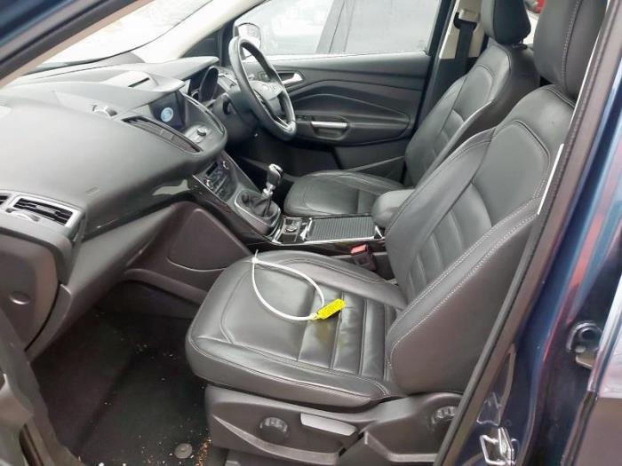 Ford Kuga II 1.5 EcoBoost 16V 150 Van Skrotfordon (2019, BLAUW BLA)