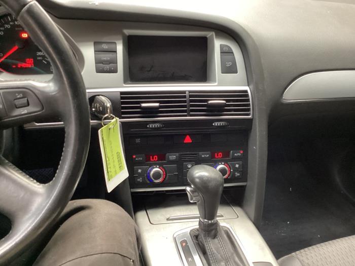 Audi A6 2.0 T FSI 16V Samochód złomowany (2008, Szary)