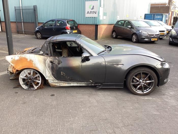 Mazda MX-5 RF 2.0 SkyActiv G-160 16V Skrotfordon (2018, GRIJS)