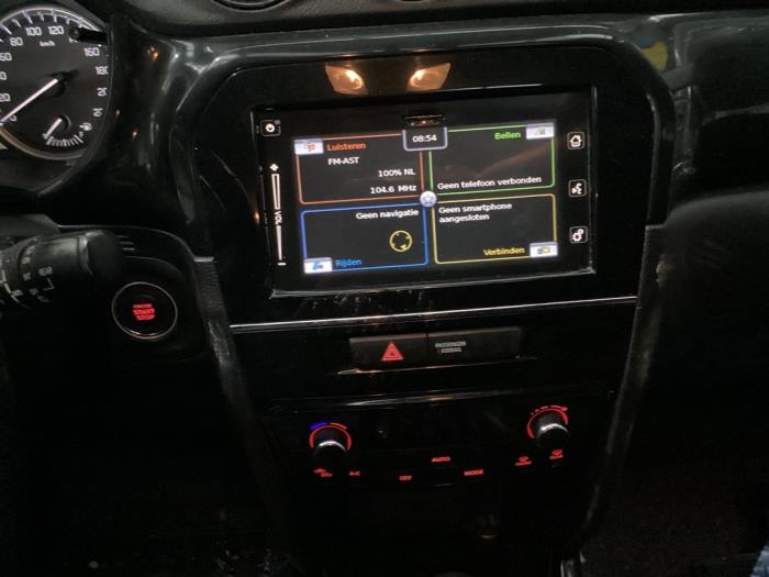 Suzuki Vitara 1.6 16V VVT AllGrip Skrotfordon (2016, GRIJS)