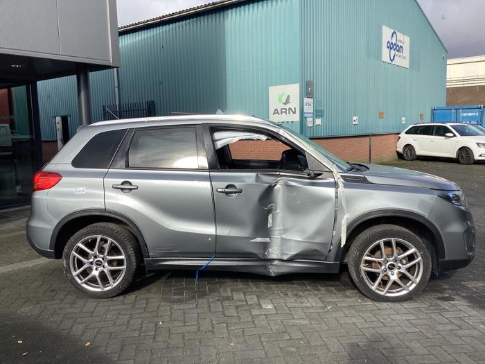Suzuki Vitara 1.6 16V VVT AllGrip Skrotfordon (2016, GRIJS)