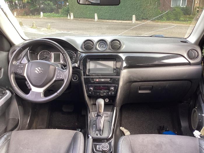 Suzuki Vitara 1.6 16V VVT AllGrip Skrotfordon (2016, GRIJS)