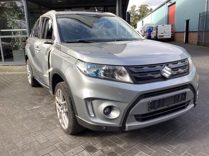 Suzuki Vitara 1.6 16V VVT AllGrip Skrotfordon (2016, GRIJS)