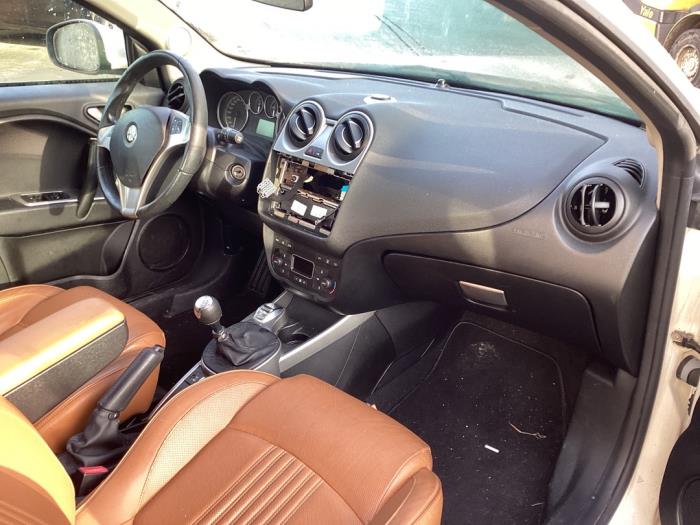 Alfa Romeo MiTo 1.3 JTDm 16V Eco Sloopvoertuig (2011, Wit)