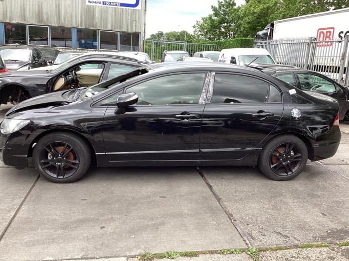 Honda Civic 1.3 Hybrid Samochód złomowany (2010, Czarny)