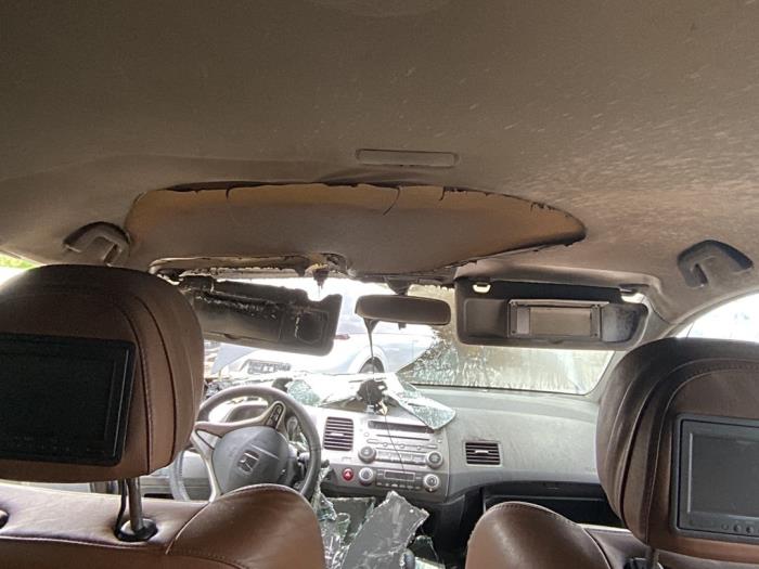 Honda Civic 1.3 Hybrid Samochód złomowany (2010, Czarny)