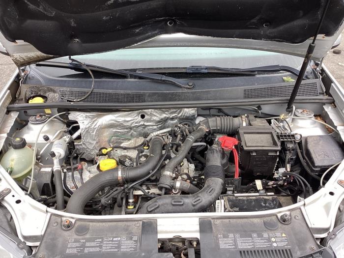 Dacia Sandero II 0.9 TCE 12V Sloopvoertuig (2015, Zilvergrijs)