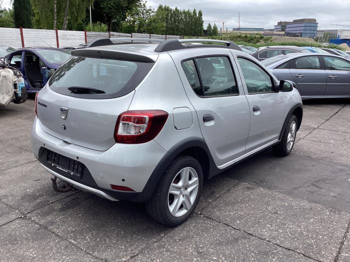 Dacia Sandero II 0.9 TCE 12V Sloopvoertuig (2015, Zilvergrijs)