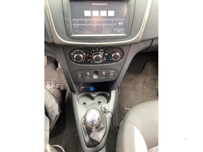 Dacia Sandero II 0.9 TCE 12V Sloopvoertuig (2015, Zilvergrijs)