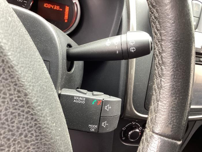 Dacia Sandero II 0.9 TCE 12V Sloopvoertuig (2015, Zilvergrijs)