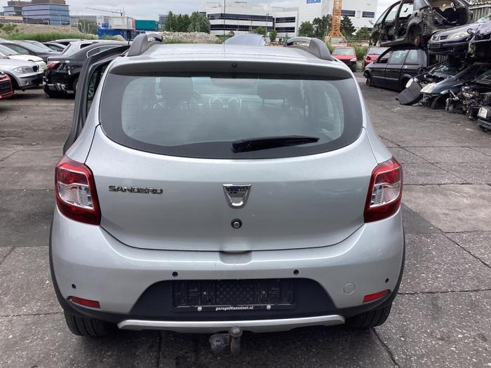 Dacia Sandero II 0.9 TCE 12V Sloopvoertuig (2015, Zilvergrijs)