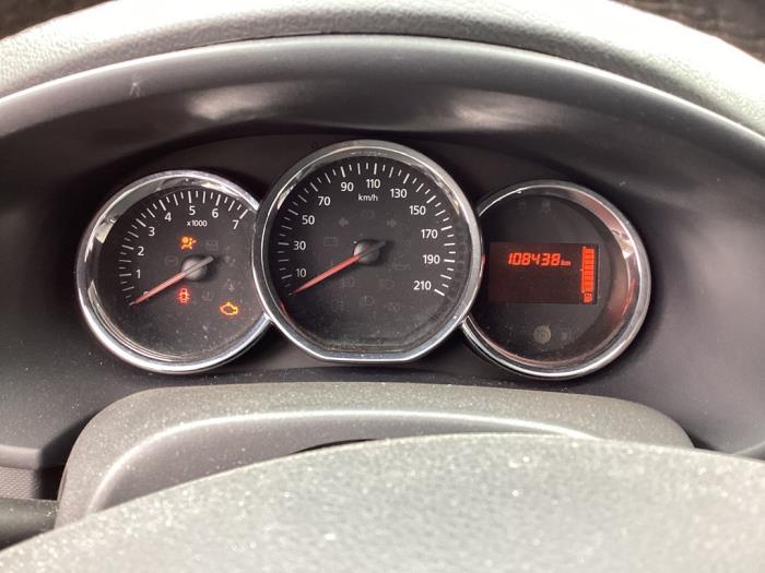 Dacia Sandero II 0.9 TCE 12V Sloopvoertuig (2015, Zilvergrijs)