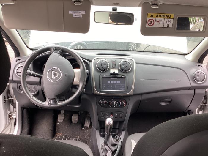 Dacia Sandero II 0.9 TCE 12V Sloopvoertuig (2015, Zilvergrijs)