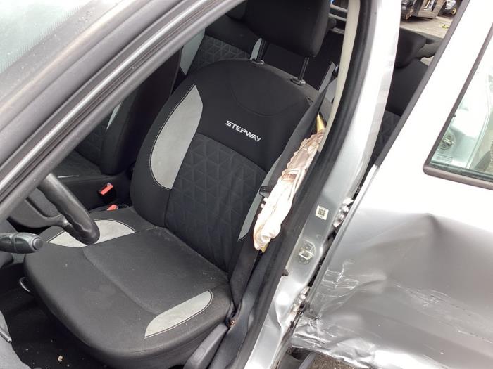 Dacia Sandero II 0.9 TCE 12V Sloopvoertuig (2015, Zilvergrijs)